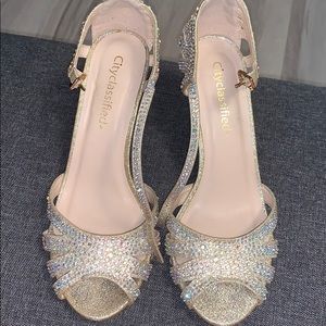 🤩Sparkly Heels🤩